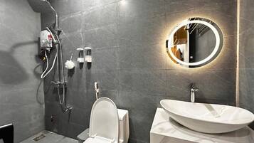 Basic Studio, Balcony, City View | Bathroom