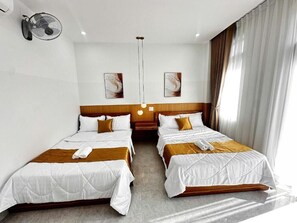 Basic-Studio, Balkon, Stadtblick