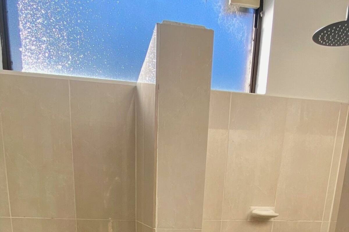 Chambre Double Standard, non-fumeurs, vue jardin | Salle de bain