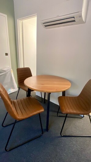 Family Quadruple Room - Canberra Park Motel (Watson)