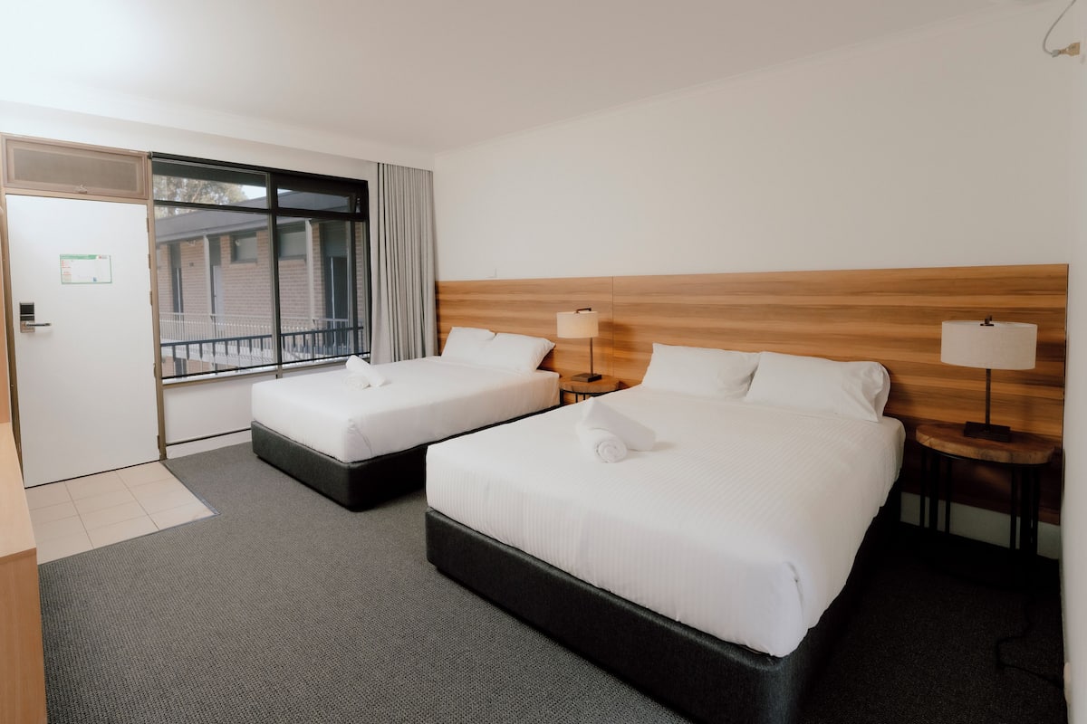 Blackout curtains, iron/ironing board, free WiFi
