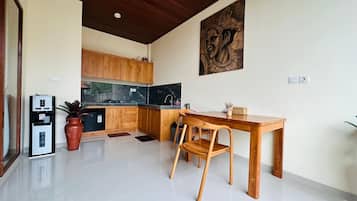 Villa, vistas a la piscina | Interior