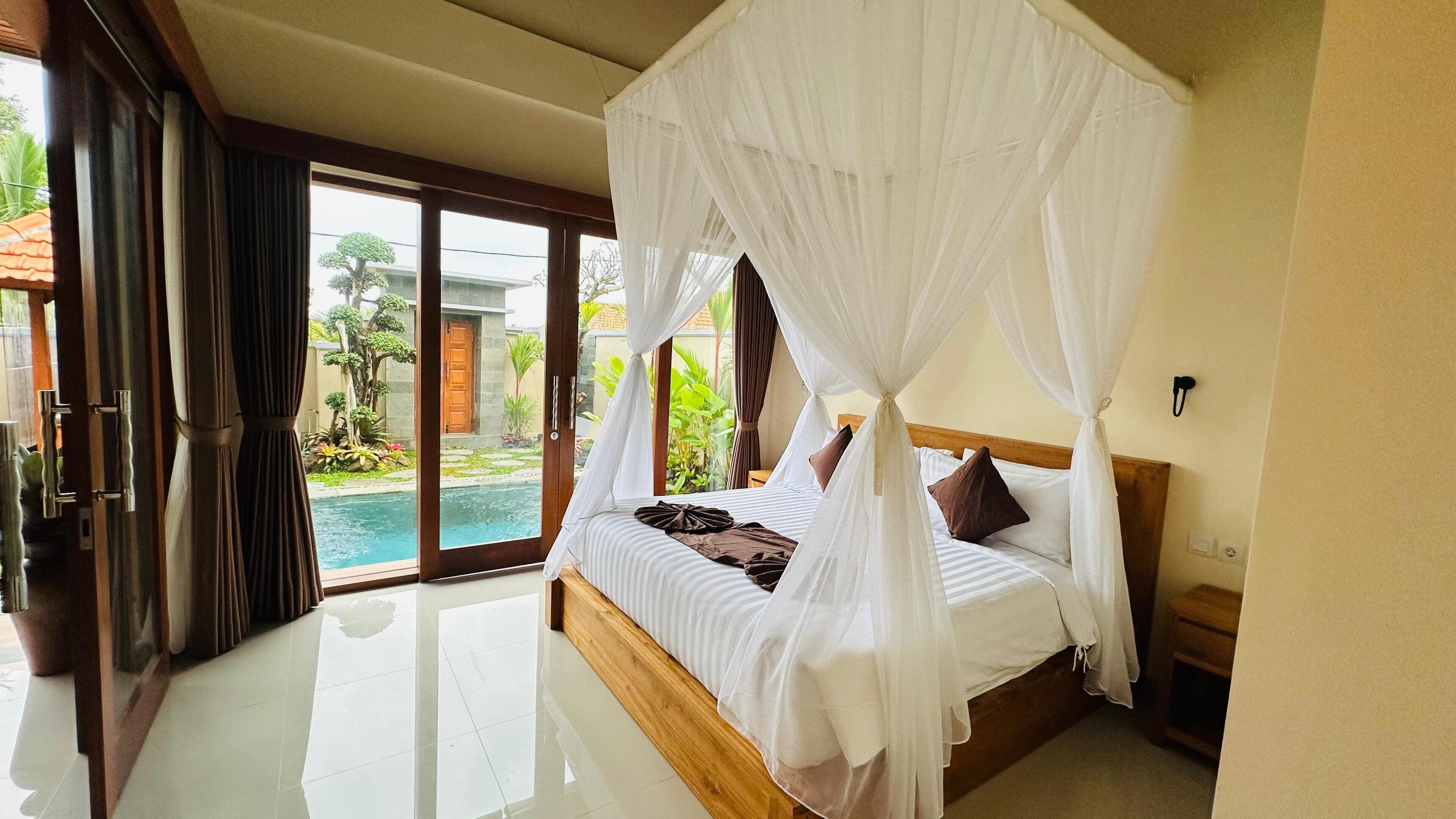 Villa, vistas a la piscina