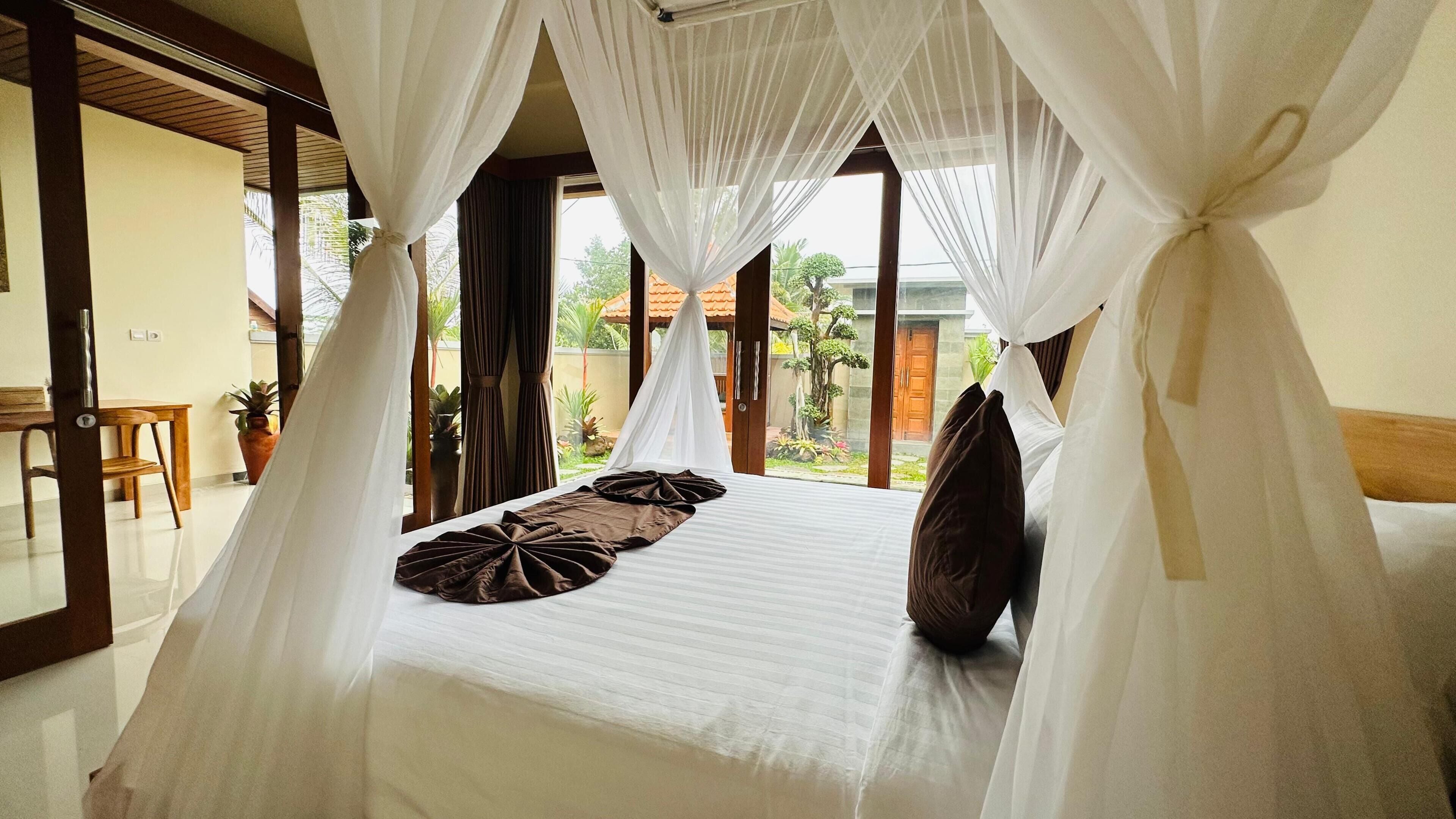 Villa, vistas a la piscina