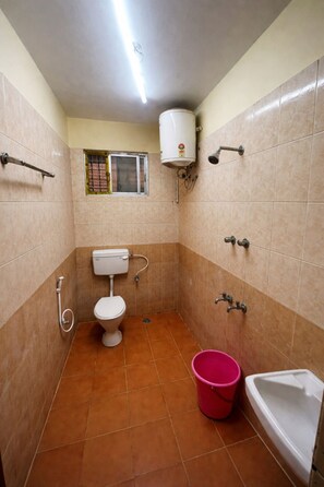 Bidet, soap - Spacious 3BHK Apartment in Kalyan Nagar Bengaluru Family Friendly with WiFi (Bengaluru)