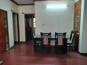 Dining - Spacious 3BHK Apartment in Kalyan Nagar Bengaluru Family Friendly with WiFi (Bengaluru)