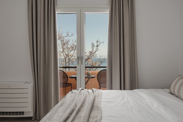 Superior Room, Balcony, Partial Sea View