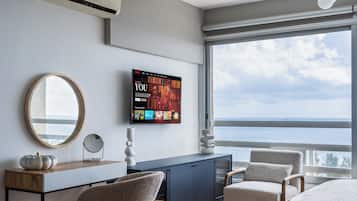 Studio, pemandangan laut