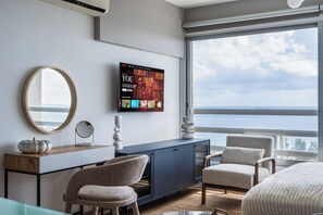 Studio, pemandangan laut