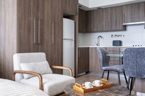 Studio, pemandangan laut | Interior