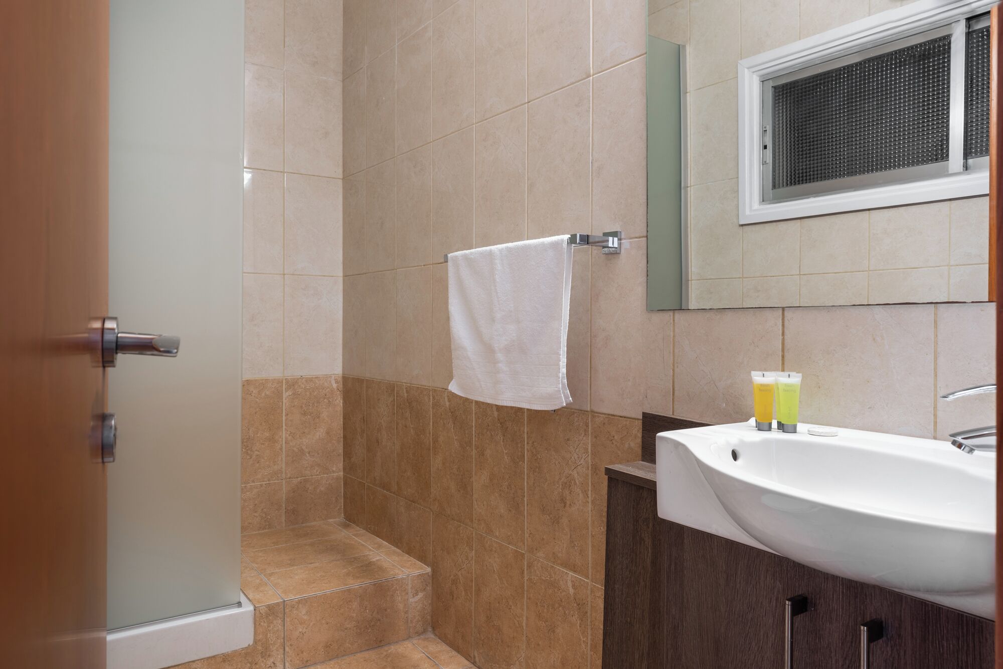 إستديو - بمنظر للبحر | حمام