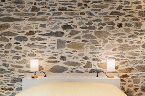 Internet, bed sheets - Historic center of Tréguier - Renovated studio (Tréguier)
