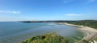 Exceptional manor with swimming pool in Brittany