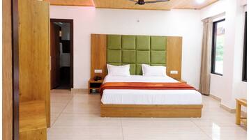 Deluxe Double Room, City View