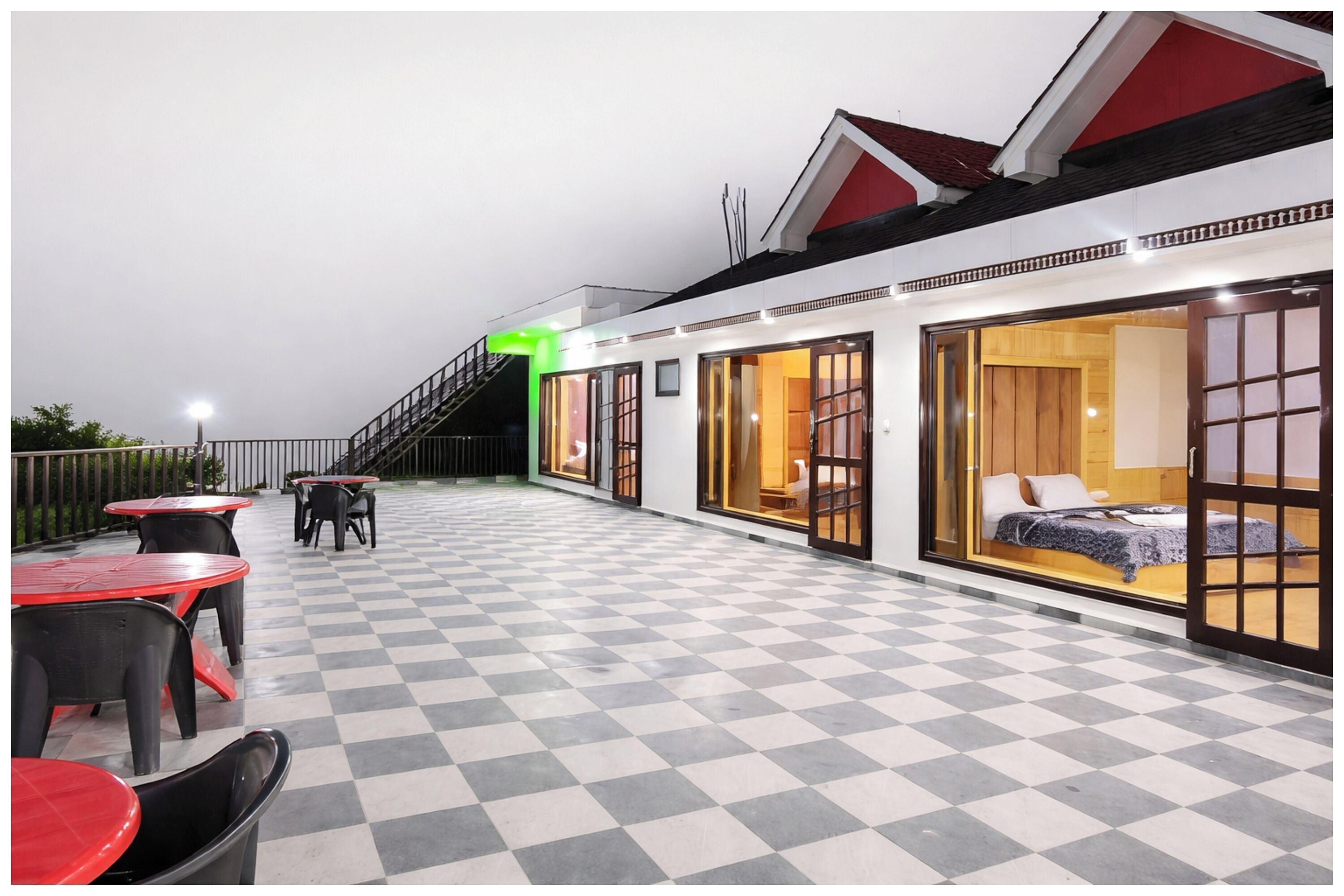 المنشأة من الخارج