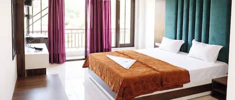 Deluxe Double Room, City View