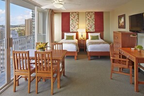 Room - Waikiki Studio Stay | 2 Twin Beds | Kitchenette | Rooftop Pool (Honolulu)