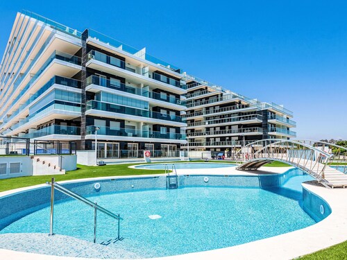 Primera línea edificio Ciudad Jardin by Interhome