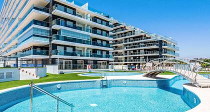 Primera línea edificio Ciudad Jardin by Interhome