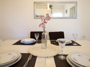 Dining - Wohnung "Rustica mit exklusiver Nutzung des Pool by Interhome (Zadar)