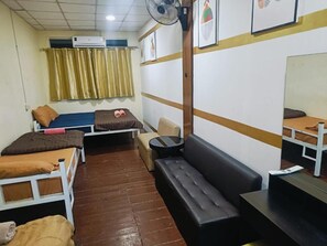 ห้องสแตนดาร์ด, ปลอดบุหรี่