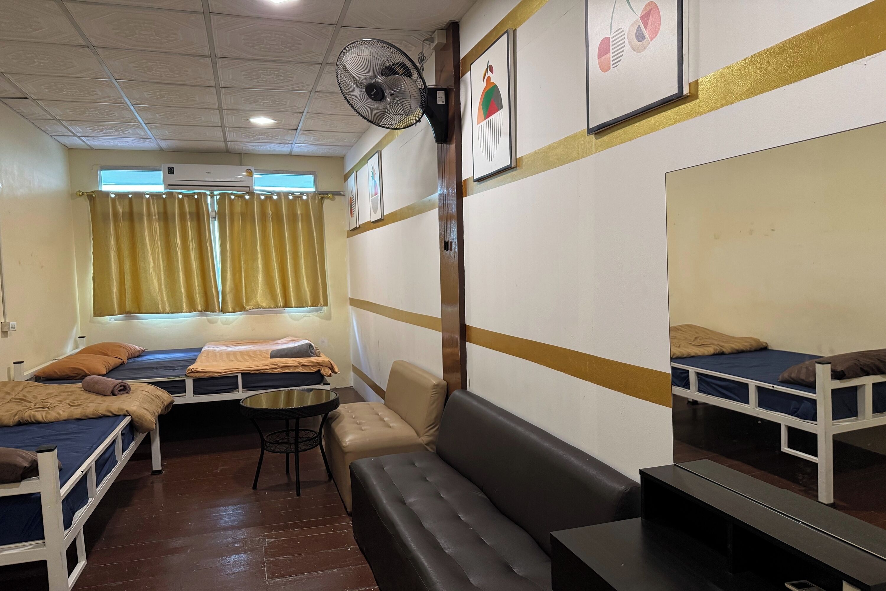 Family Room, Shared Bathroom | Free WiFi, bed sheets