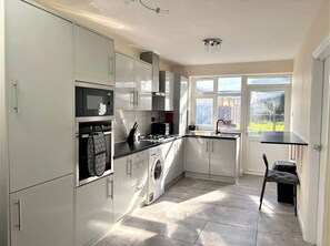 Unclassified image, 3 of 52, button