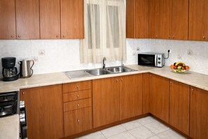 Private kitchen - BH1041 - A - Summer Home (Agios Nikolaos)