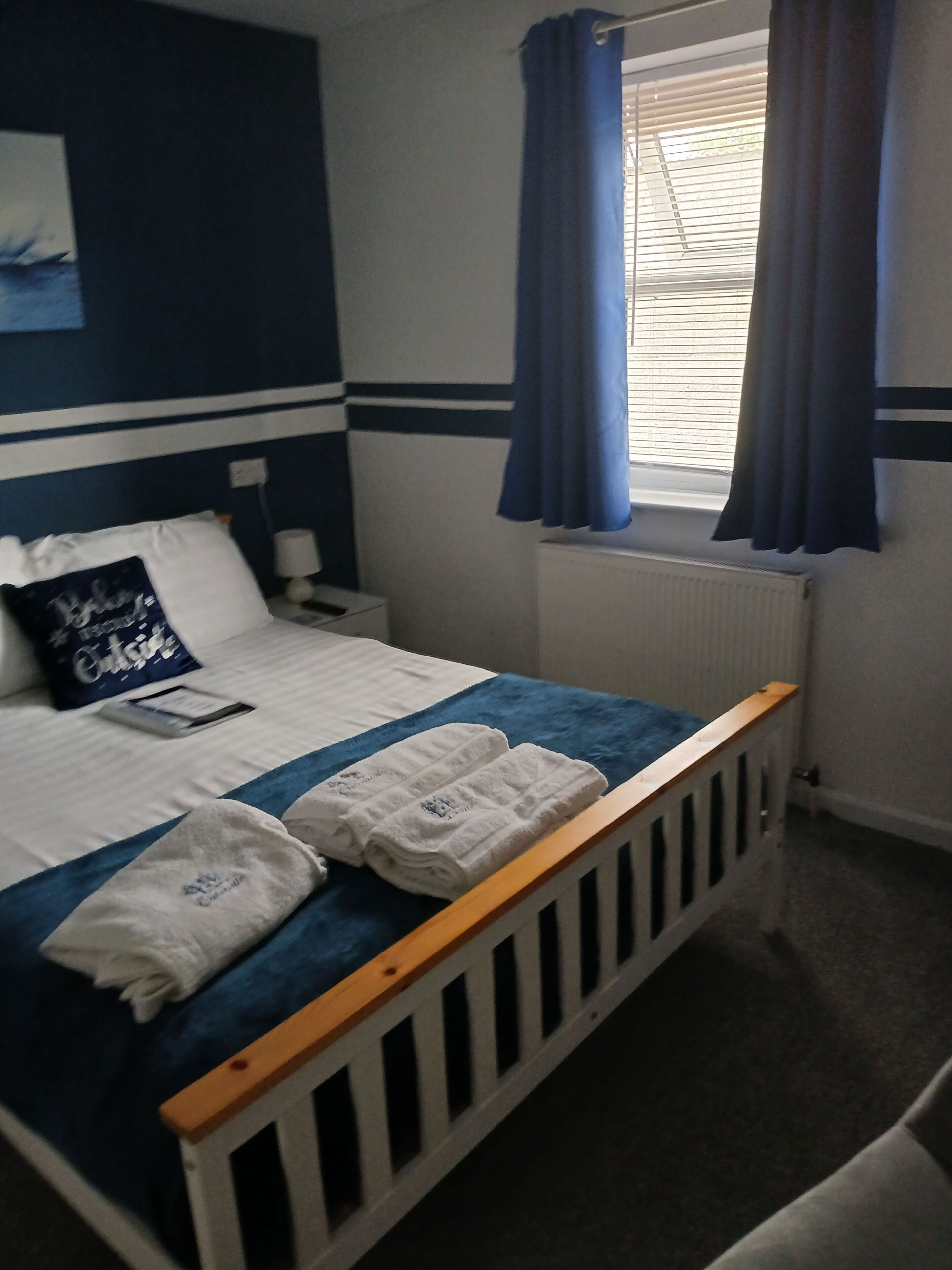 4 bedrooms, iron/ironing board, Internet, bed sheets