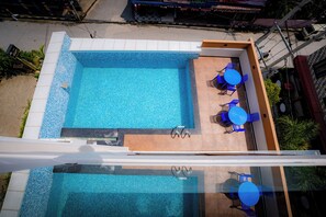 Outdoor pool - Hotel Sampada Boutique (Pokhara)