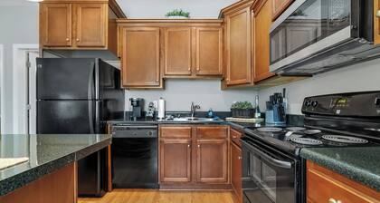 FSU Home Base! Poolside Retreat 3 Mi to Campus