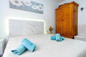 2 bedrooms, free WiFi, bed sheets