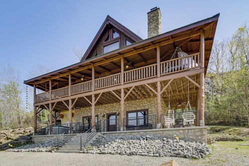 210-Acre Cabin w/ Trails & Hot Tub in Tuscumbia!