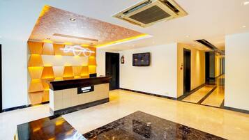 House | Meja sambut tetamu