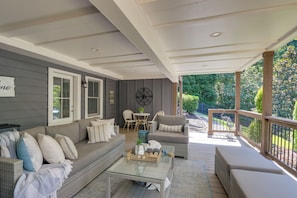 Terrace/patio - Boat Dock + Yard: Lake Lanier Gem in Gainesville (Gainesville)