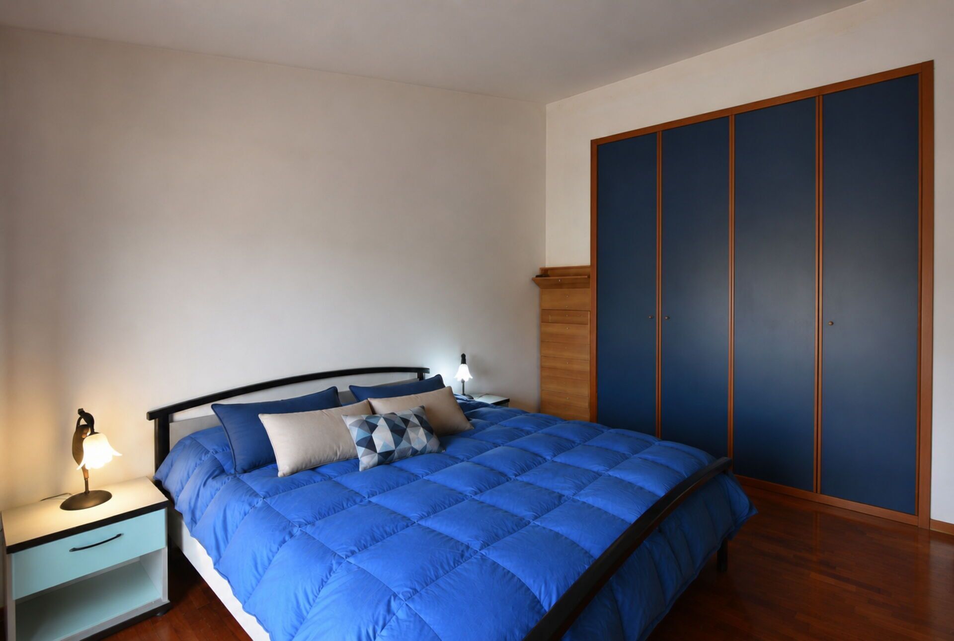 3 bedrooms, iron/ironing board, travel crib, WiFi (free)