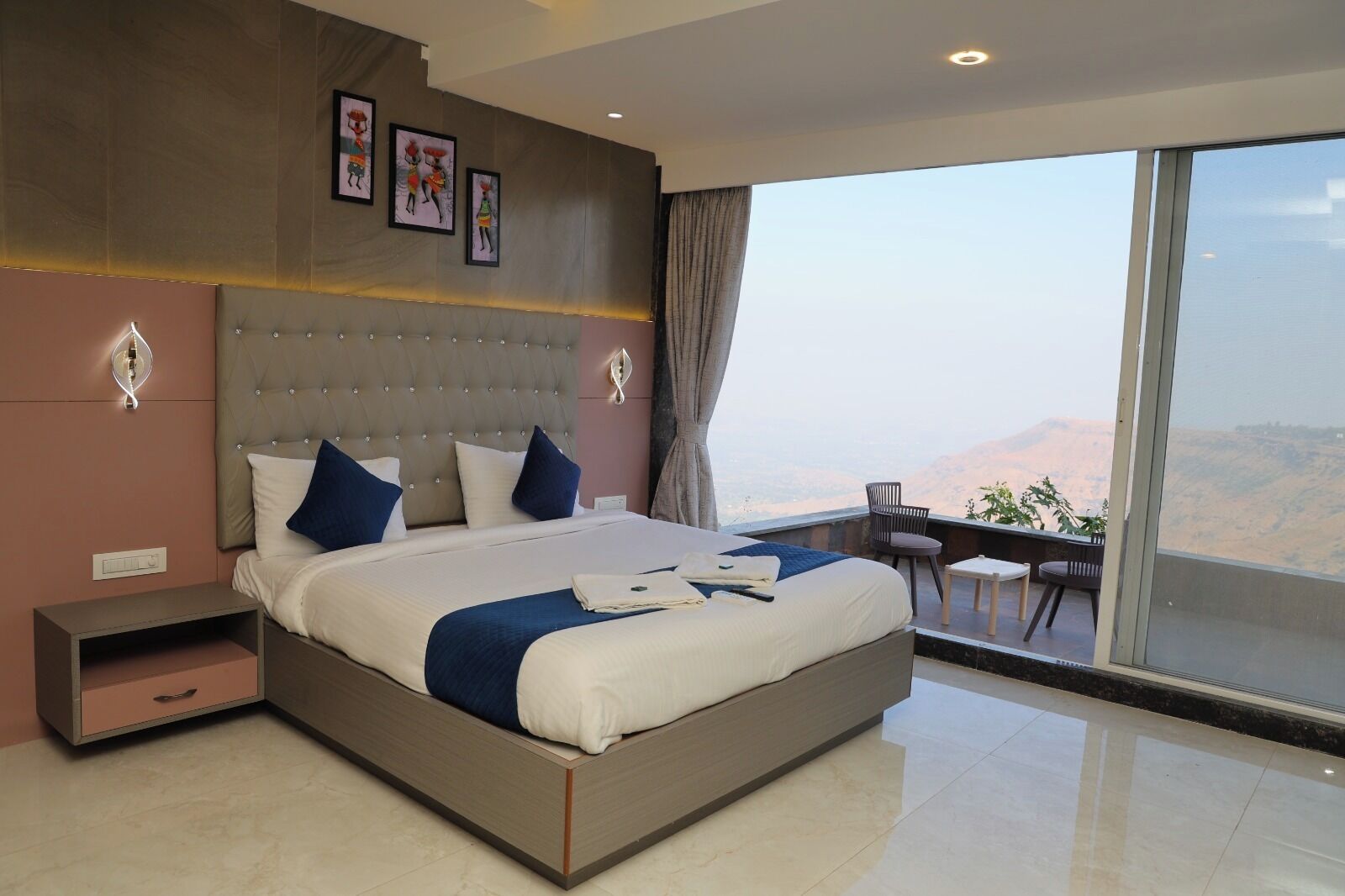 Luxury Room | Free WiFi