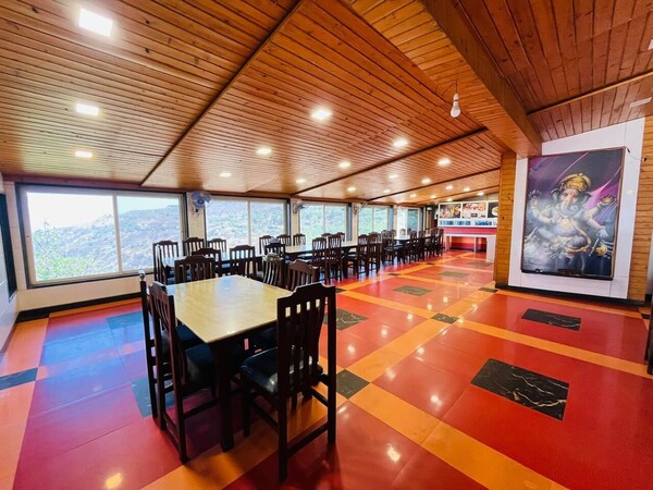 Treebo Raval Resort With Valley View - Wai