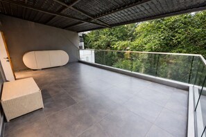 Imej tidak diklasifikasikan, 3 daripada 6, butang