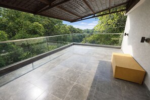 Imej tidak diklasifikasikan, 2 daripada 6, butang