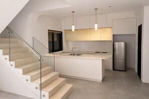 Imej tidak diklasifikasikan, 5 daripada 6, butang