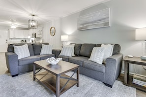 TV - 'Folly Tides' HHI Condo w/ Beach, Pools & Tennis! (Hilton Head Island)