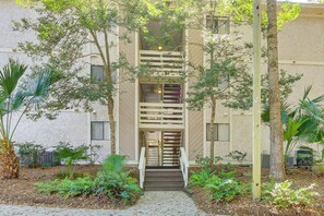 Exterior - 'Folly Tides' HHI Condo w/ Beach, Pools & Tennis! (Hilton Head Island)