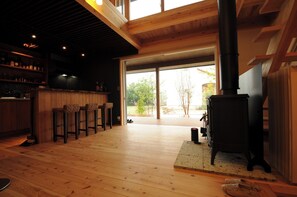 Bar (in der Unterkunft)