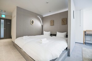 2 bedrooms, desk, free WiFi, bed sheets - NEW OPEN Retreat Tower Hakata Minoshima | 100 / Fukuoka City Fukuoka (Fukuoka City)