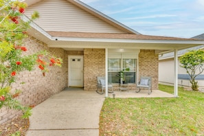 Exterior - ADA Friendly! Convenient Family Home in Pensacola (Pensacola)