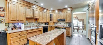 5 Mi to Coliseum! Spacious Home in Hampton Roads