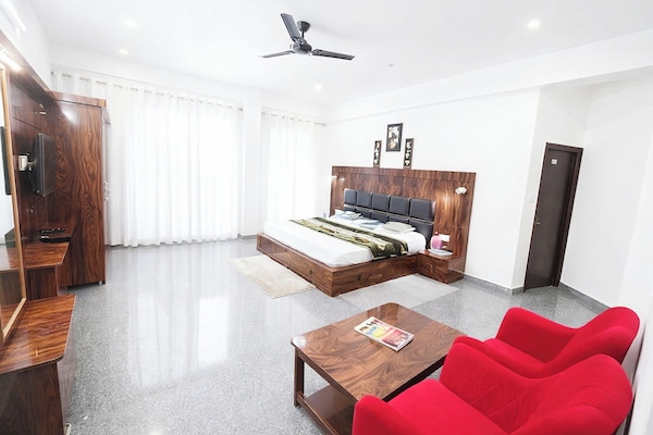 Quarto casal superior | Roupas de cama antialérgicas, escrivaninha, quartos à prova de som