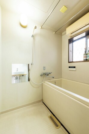 Hair dryer, towels - Naramachi area near hot springs 17minute walk f / Beijing-cho, Nara City Nara (Beijing-cho, Nara City)