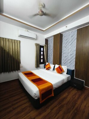 Superior Room | Free WiFi - Papaya Leaf inn (Nathdwara)